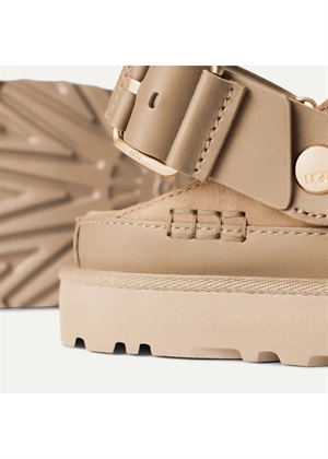 W Goldenstar Villa Clog sandal Mustard Seed UGG 